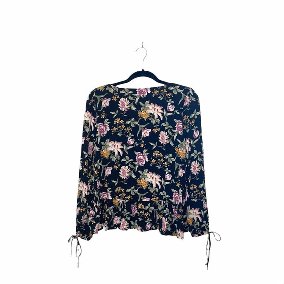 American Eagle Black Synthetic Tie Front Floral Print Top Medium Women’s - Picture 8 of 13